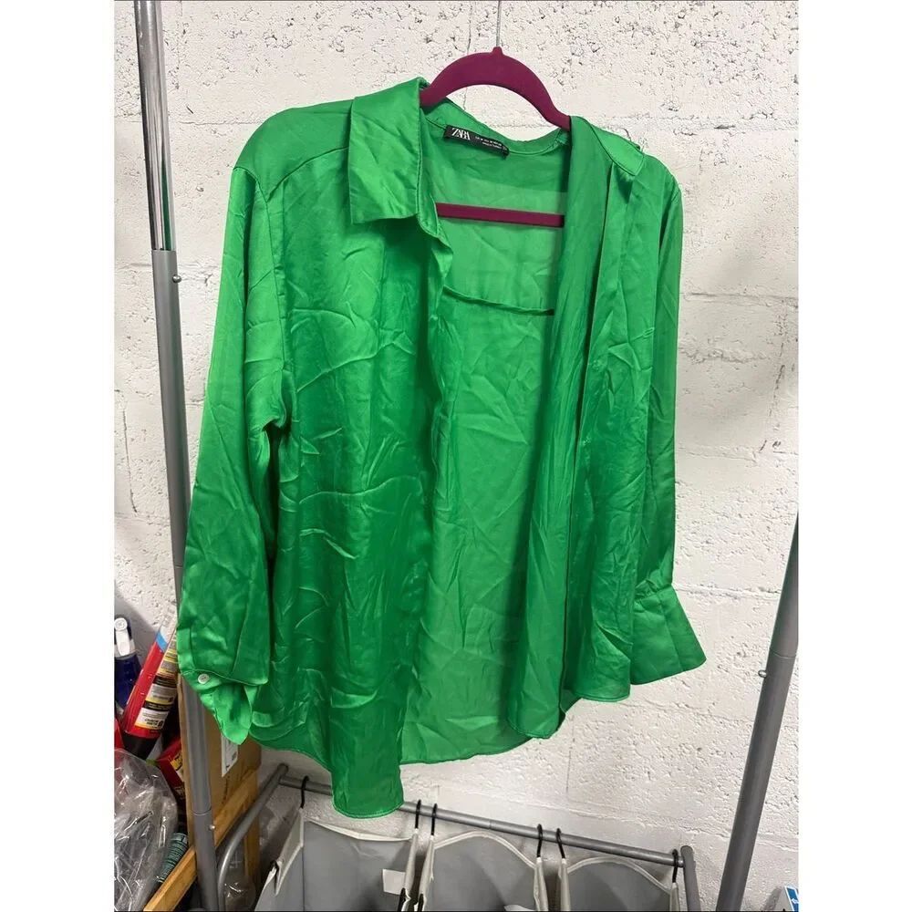 ZARA Bright Green Satin Button-Down Shirt - Size Medium - Long Sleeve